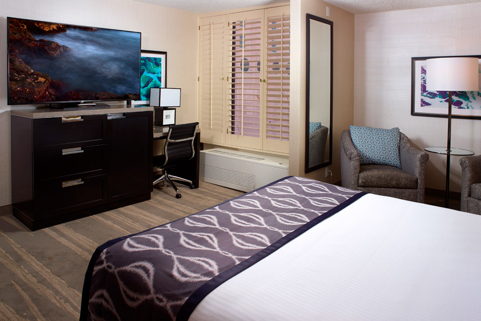 Deluxe King at The Cal